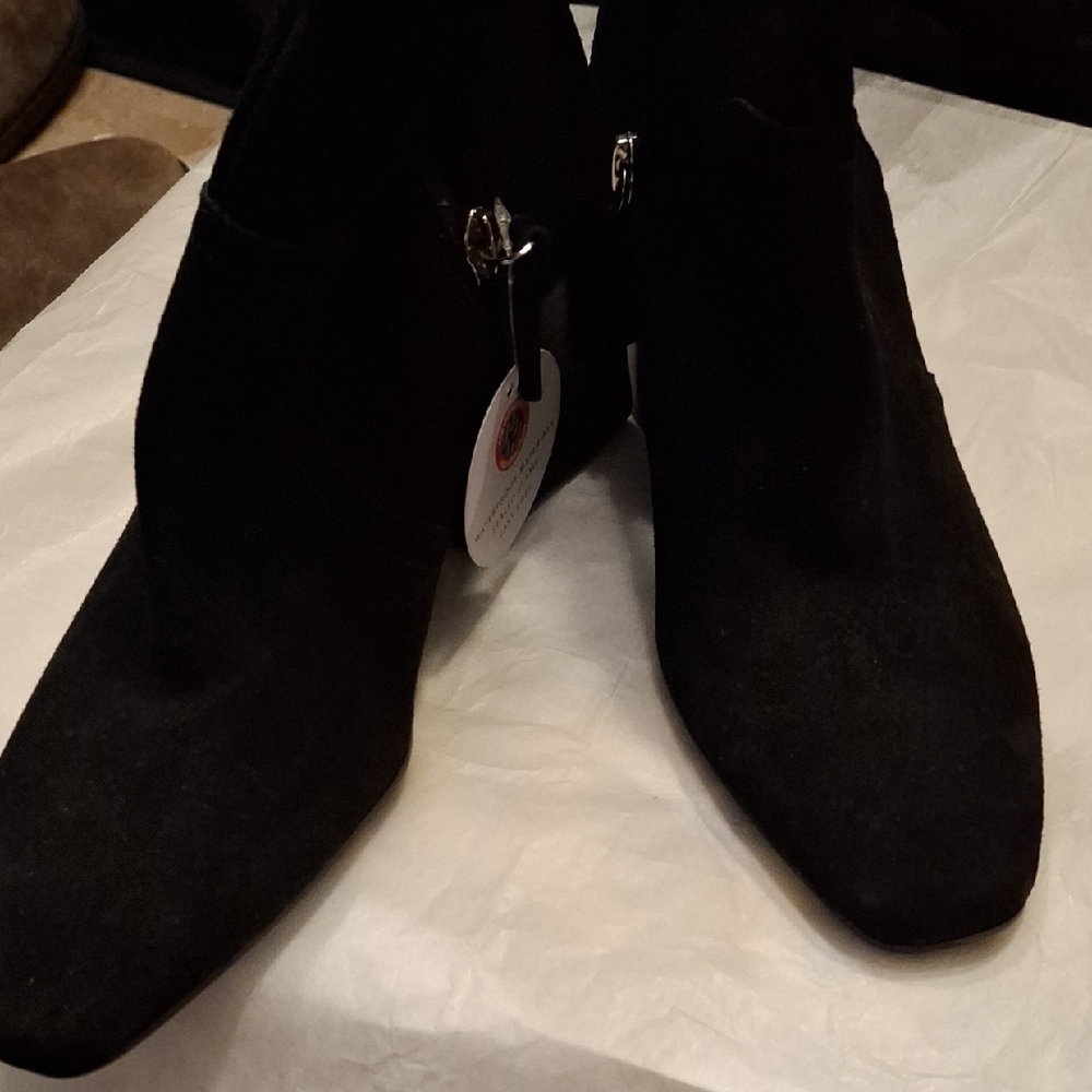 Blondo Watetproof Black Suede Ankle Boots